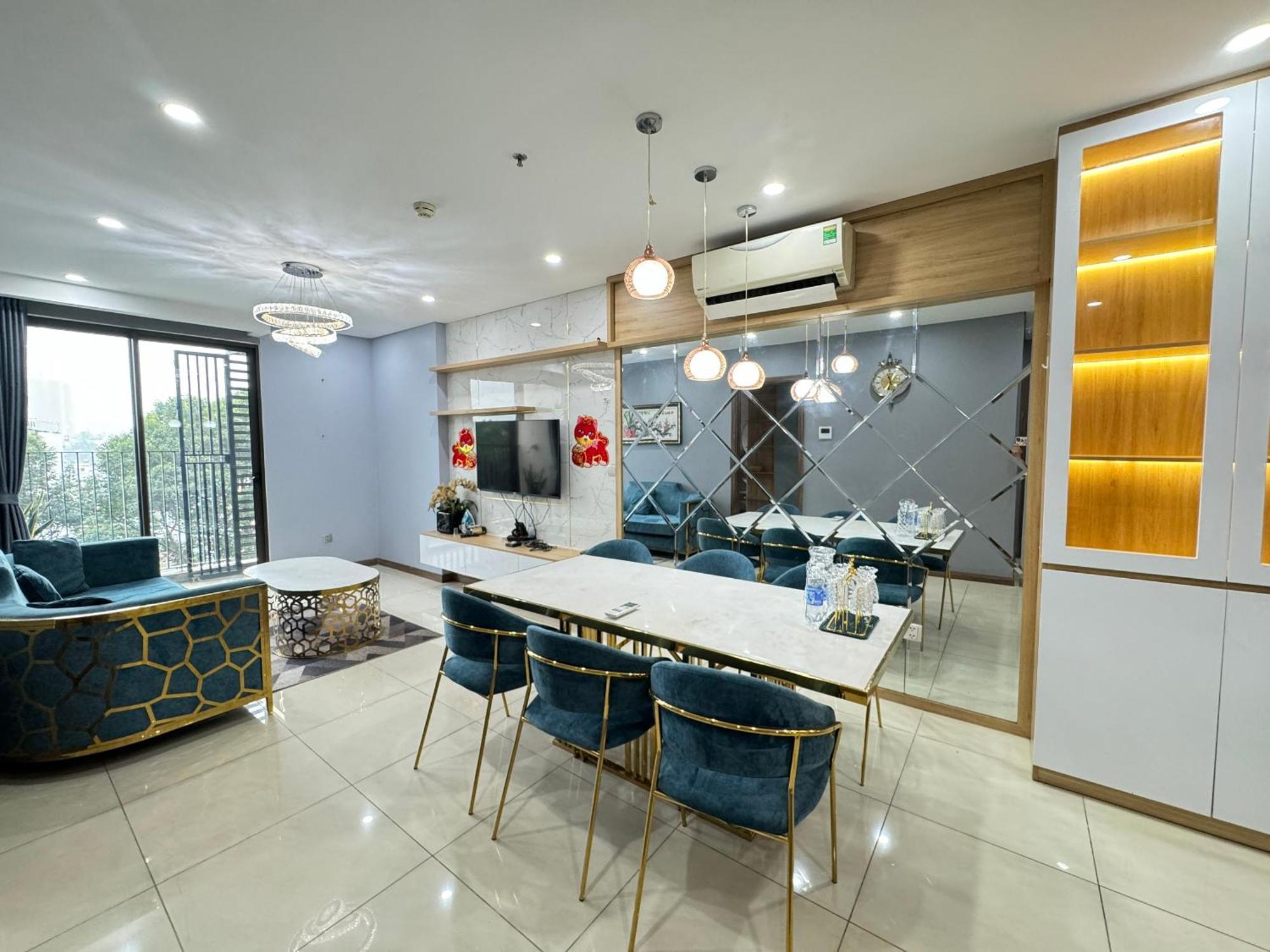 Căn hộ 1,2, 3 Bedroom In Ha Do Centrosa - District 10 *